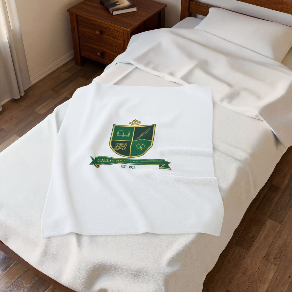 Celtic Crest Gaelic Readers Society Blanket | Irish heritage logo, Celtic knot 30" × 40"