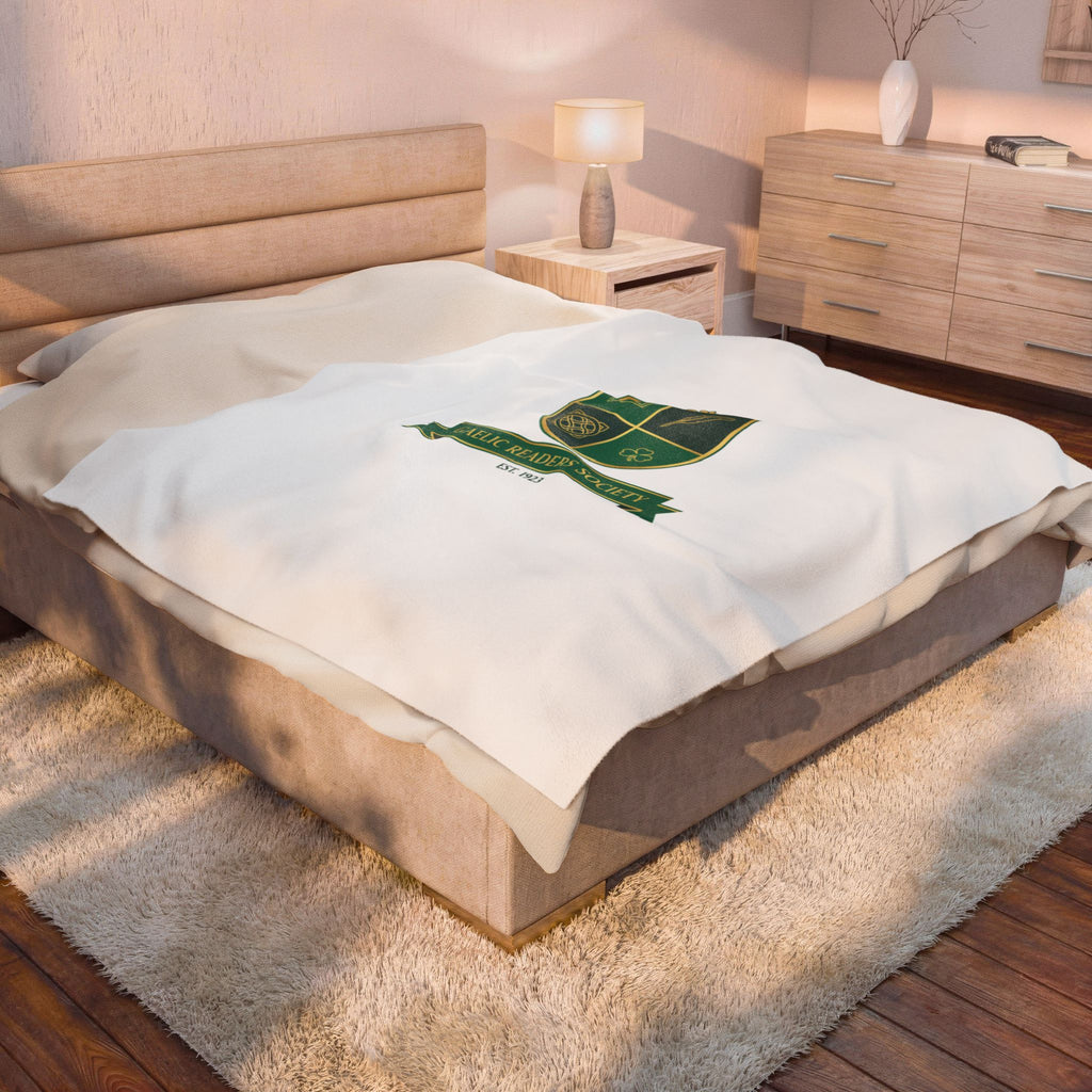 Celtic Crest Gaelic Readers Society Blanket | Irish heritage logo, Celtic knot 30" × 40"